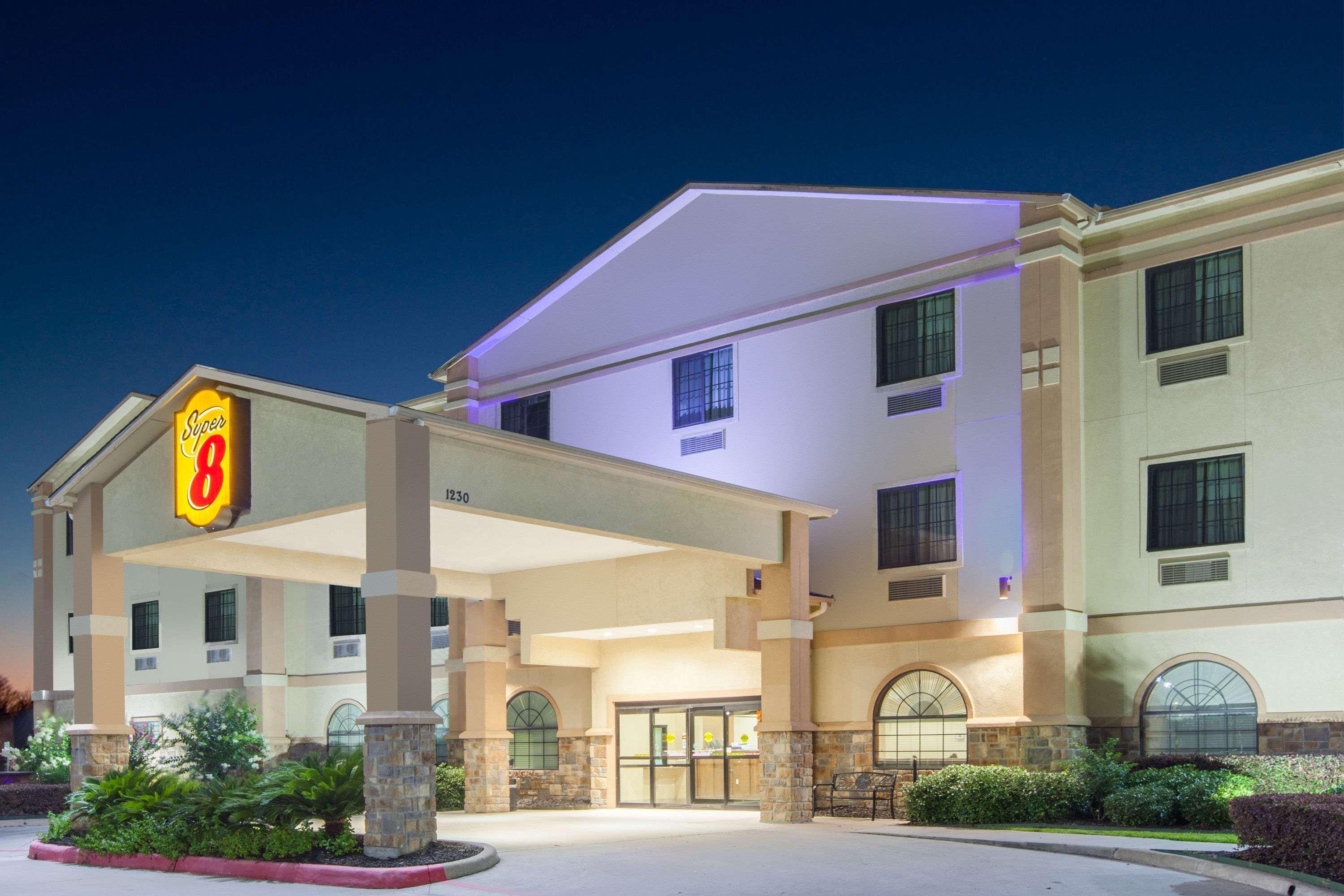Super 8 By Wyndham Iah West/Greenspoint Aldine Luaran gambar
